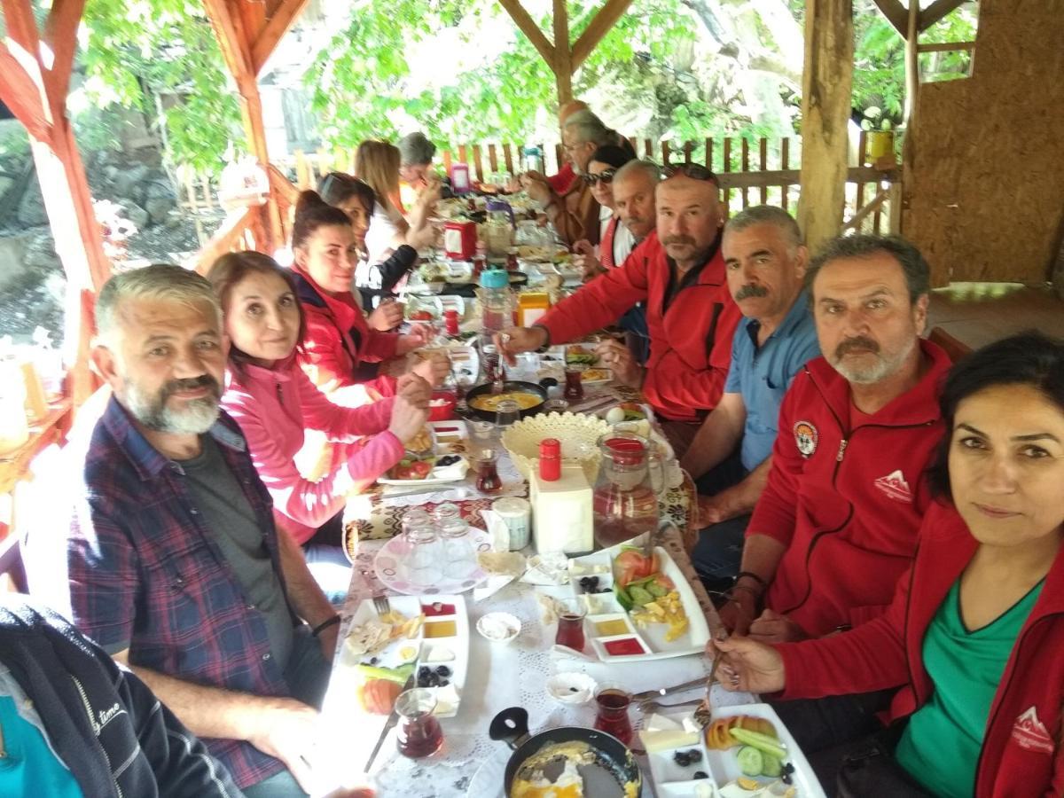 Kapuzbaşı Şelalesi Baştürk dinlenme tesisleri Otel Büyükçakır Dış mekan fotoğraf