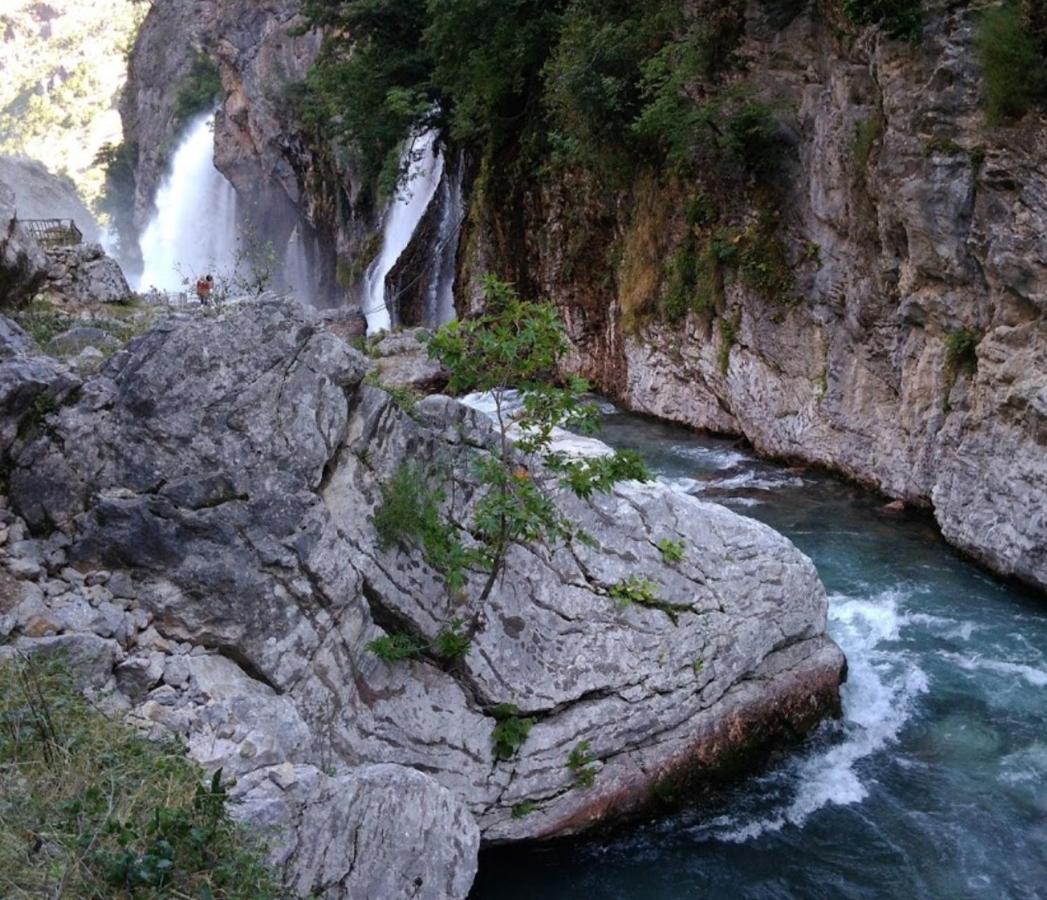 Kapuzbaşı Şelalesi Baştürk dinlenme tesisleri Otel Büyükçakır Dış mekan fotoğraf